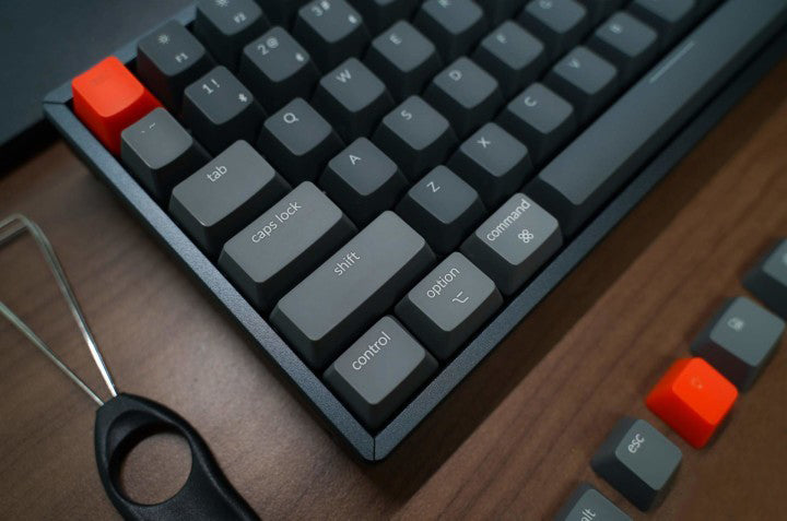 HOW CAN I REMOVE THE KEYCAPS FROM MY MECHANICAL KEYBOARD?