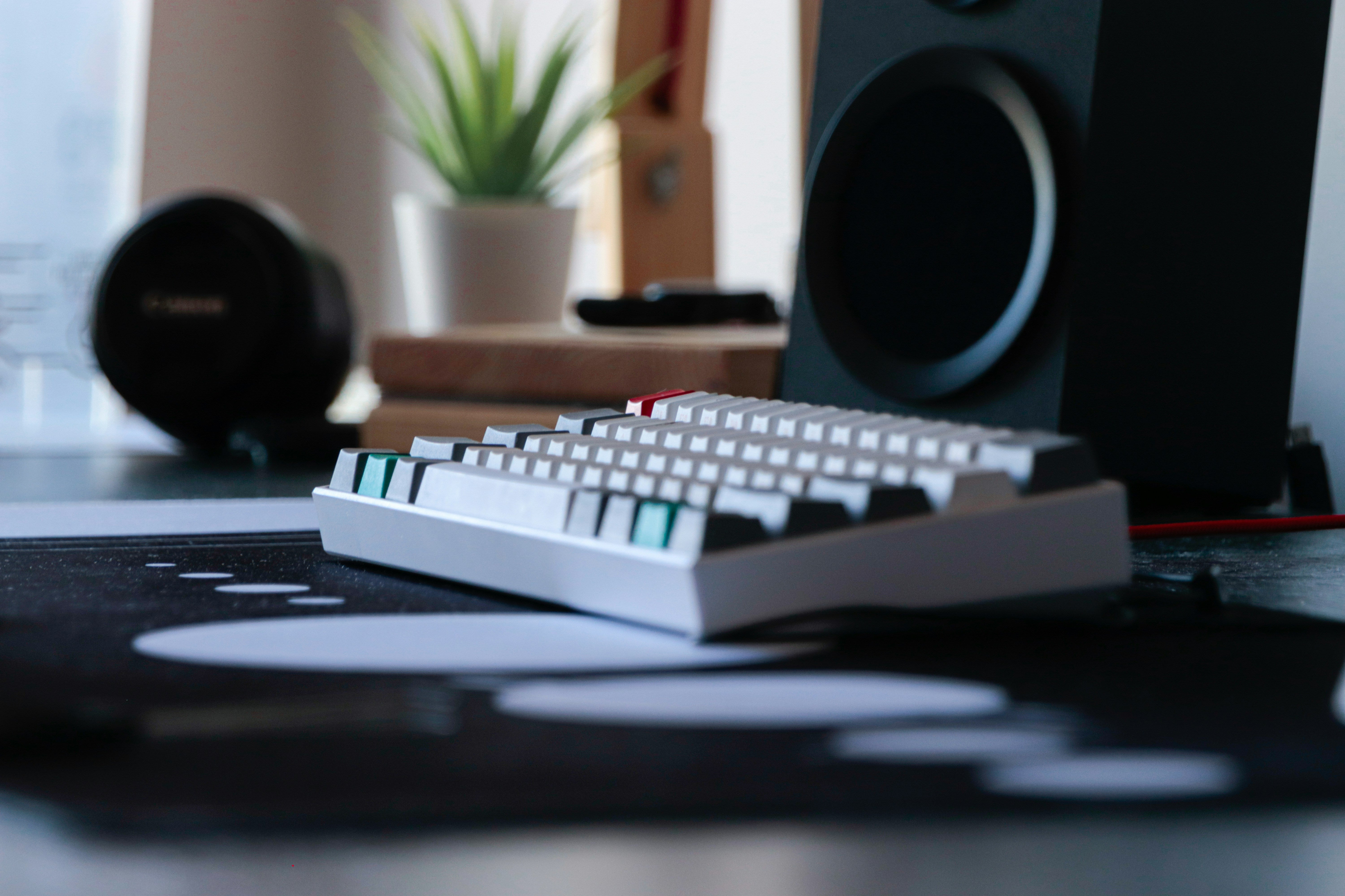 Beyond the Standard Keyboard: How Custom Mechanical Builds Boost Produ ...